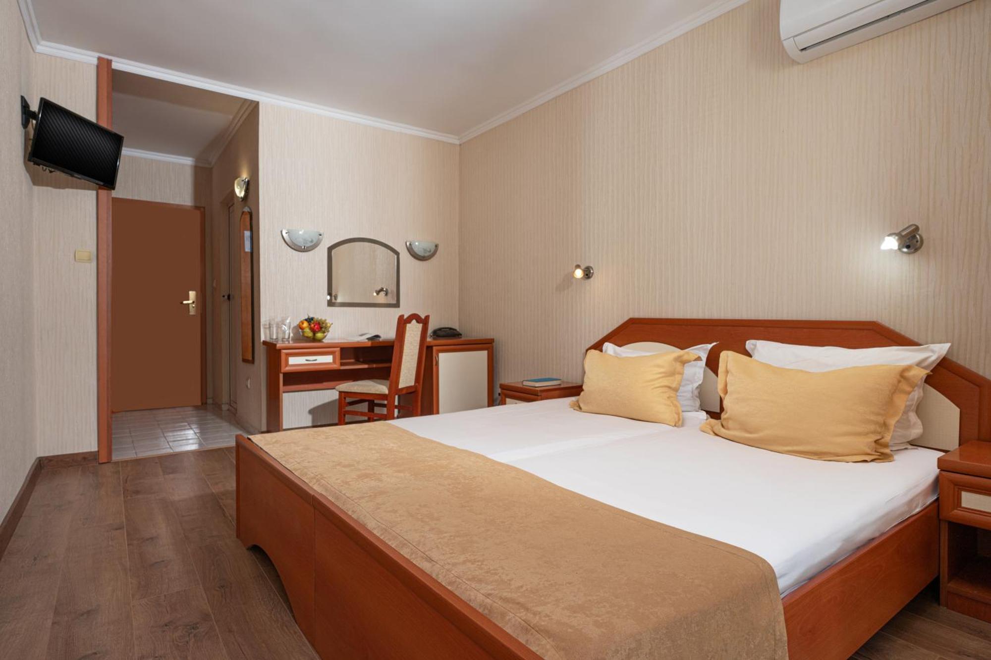 Zefir Hotel Sunny Beach Exterior photo