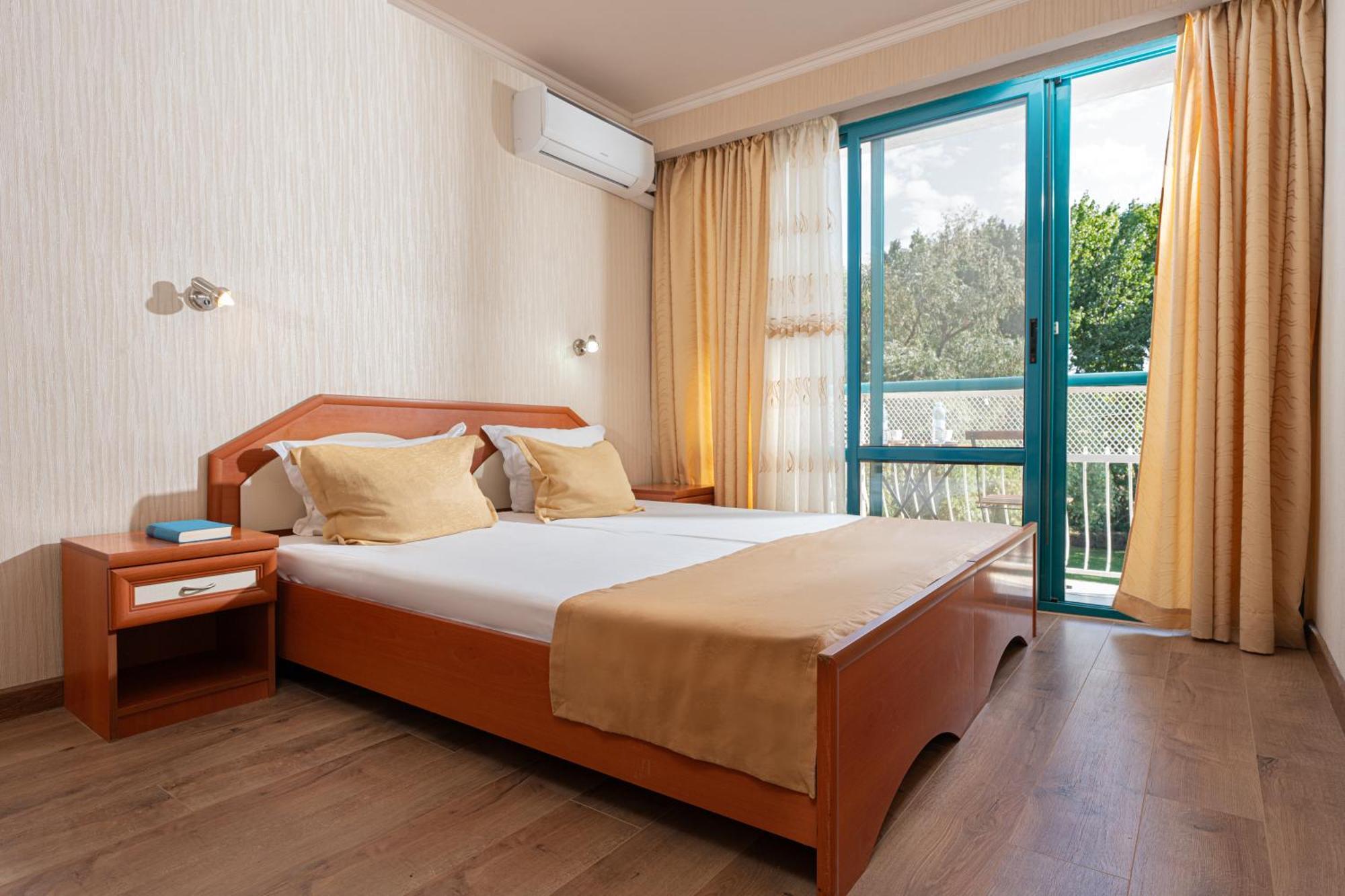 Zefir Hotel Sunny Beach Exterior photo